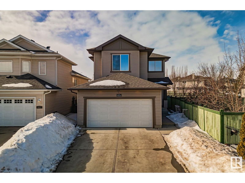 9016 205 St Nw Edmonton, Alberta