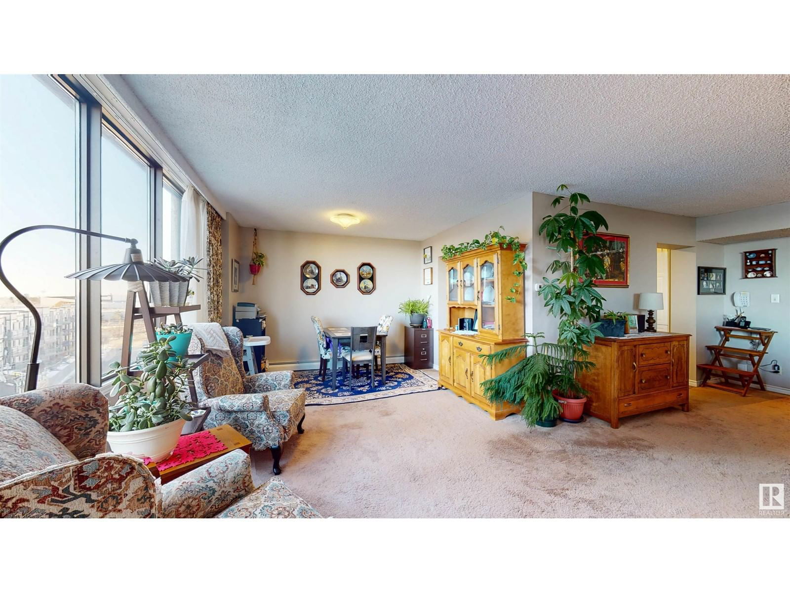 605 - 8340 JASPER AV Image 12