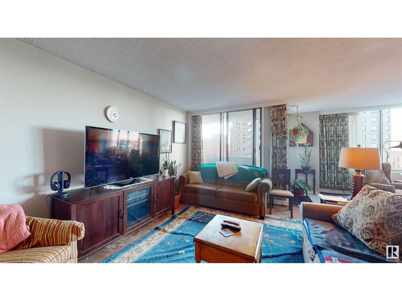 605 - 8340 JASPER AV Image 14