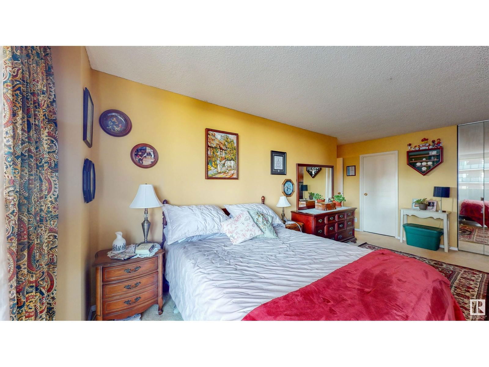 605 - 8340 JASPER AV Image 22