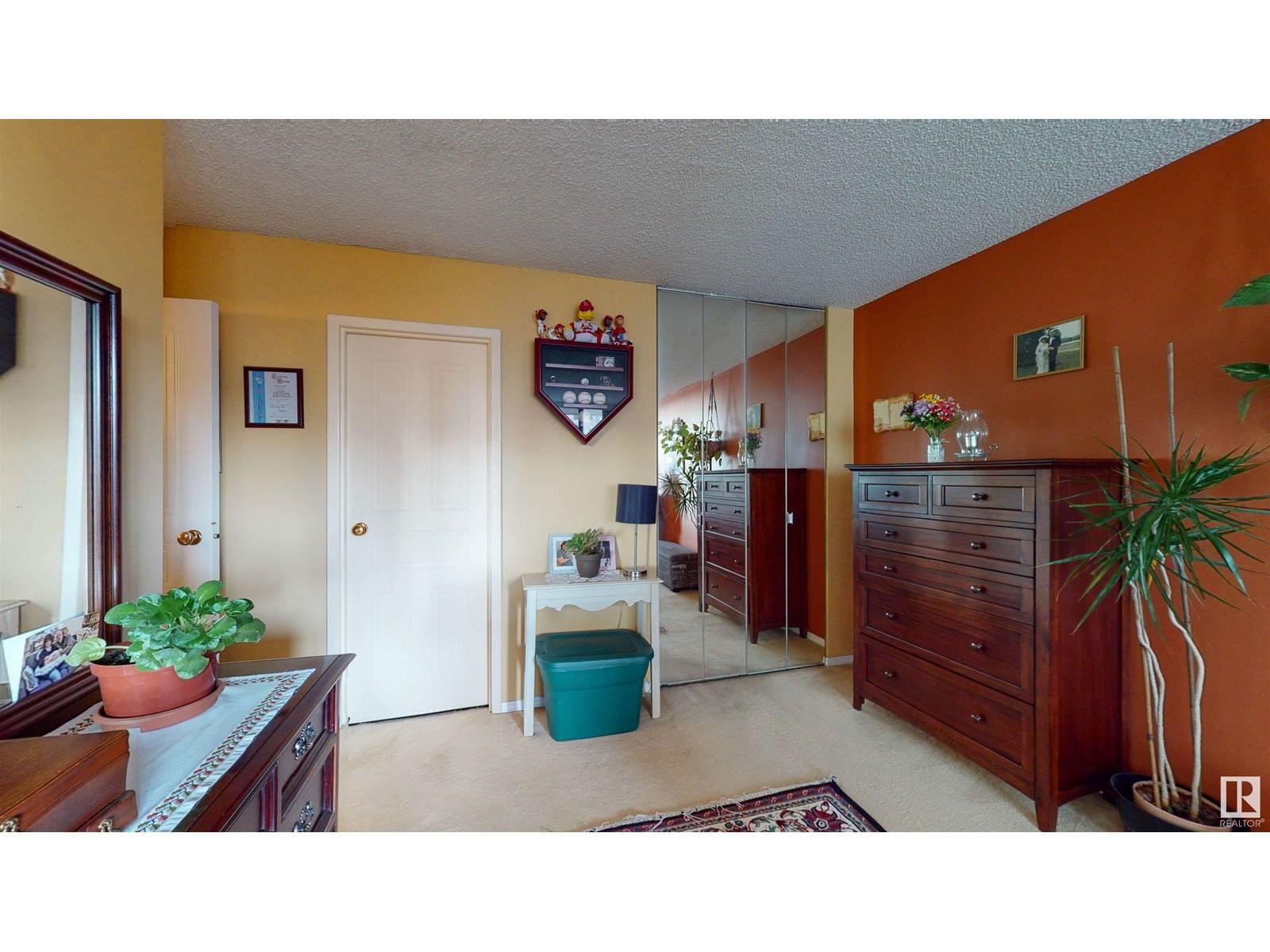 605 - 8340 JASPER AV Image 25