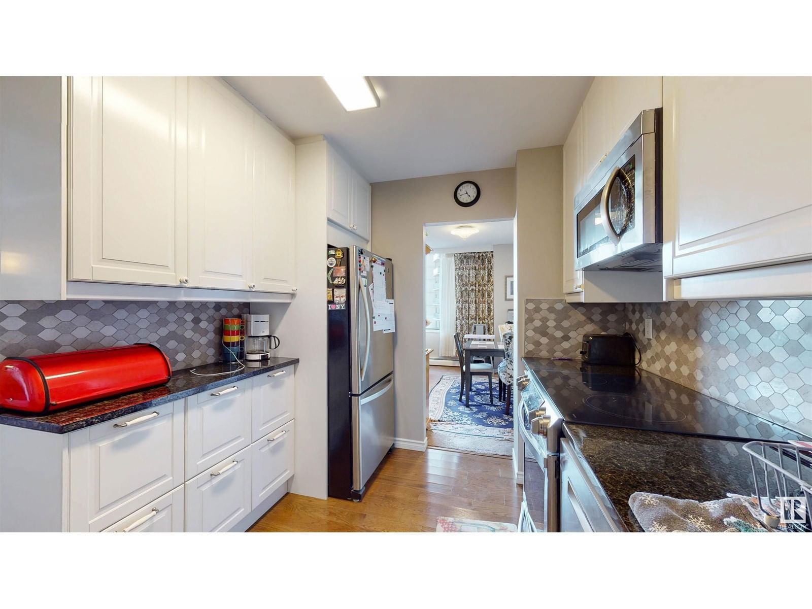 605 - 8340 JASPER AV Image 3