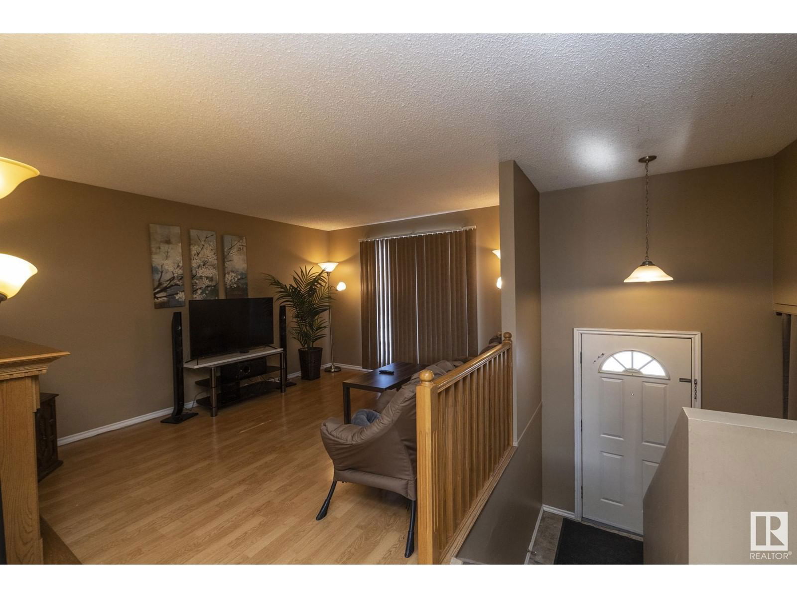 4507 35a Av Nw Edmonton, Alberta