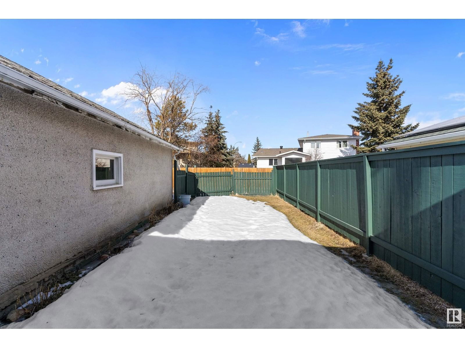 10314 158 Av Nw Edmonton, Alberta