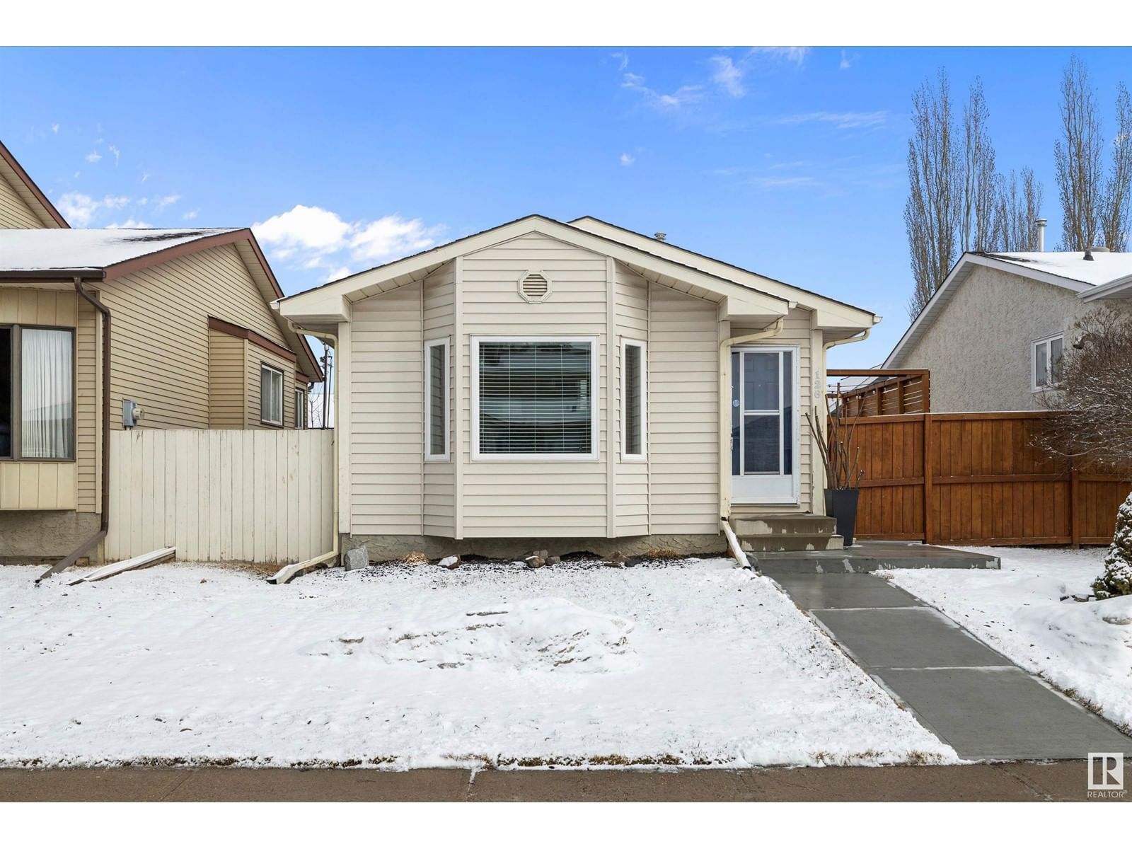 126 Kiniski Cr Nw Edmonton, Alberta