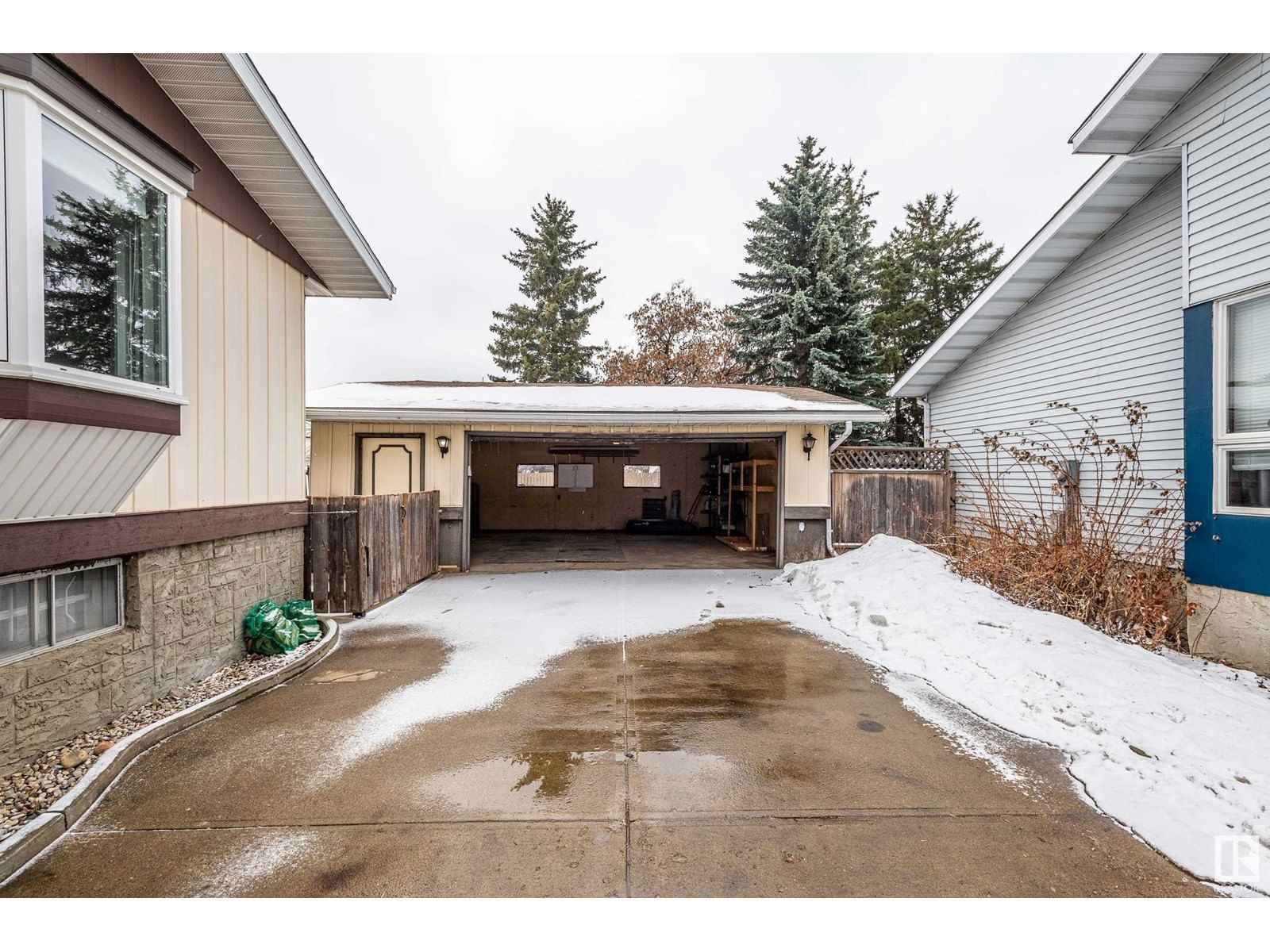 116 Harrison Dr Nw Edmonton, Alberta