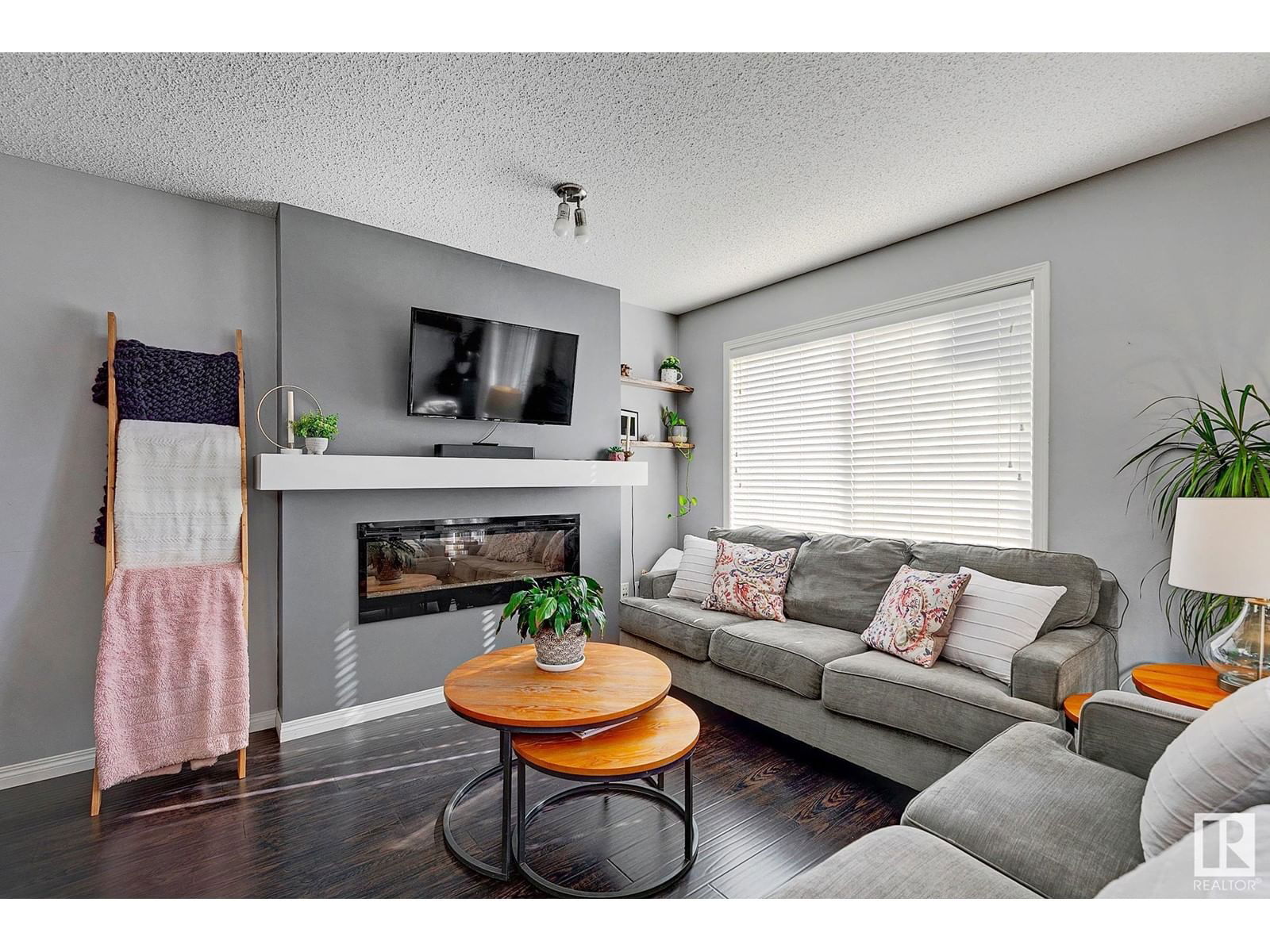 7315 24 Av Sw Edmonton, Alberta