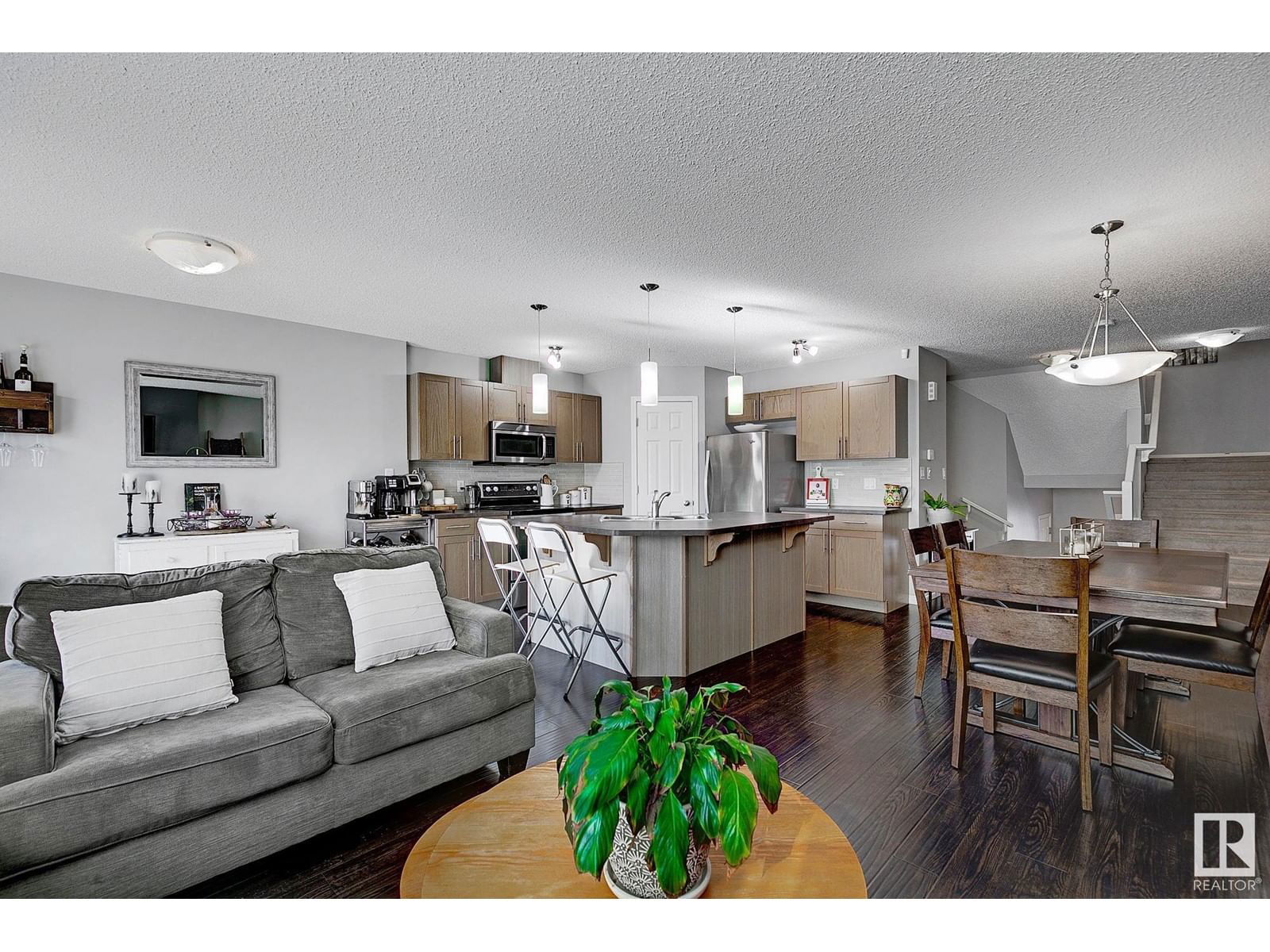 7315 24 Av Sw Edmonton, Alberta