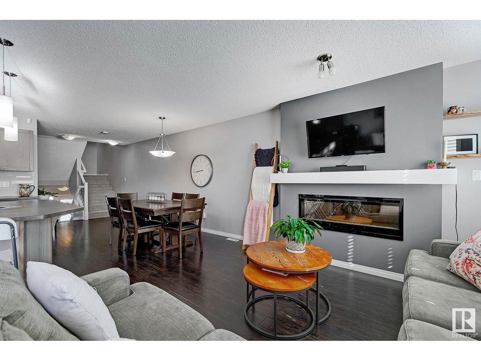 7315 24 Av Sw Edmonton, Alberta