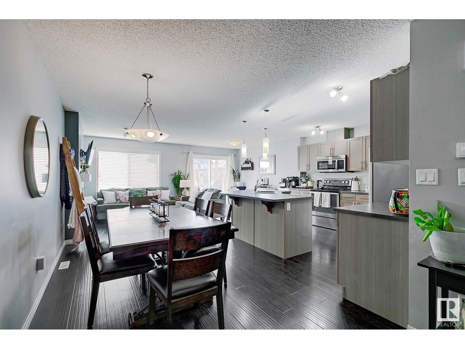 7315 24 Av Sw Edmonton, Alberta