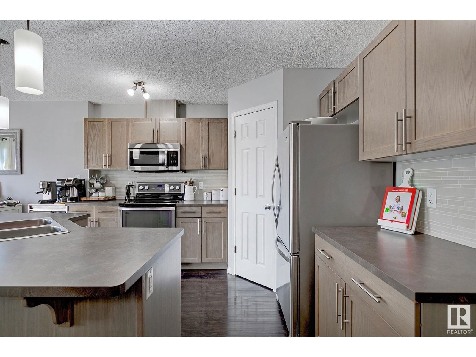 7315 24 Av Sw Edmonton, Alberta