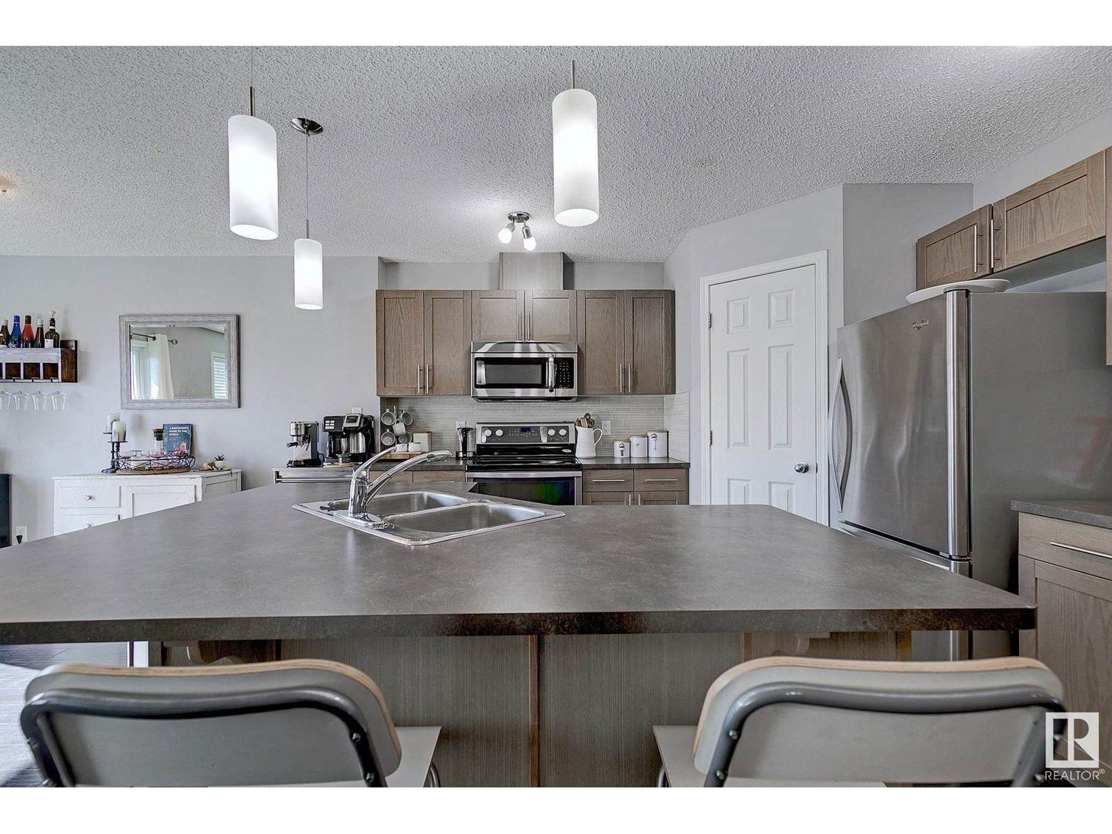 7315 24 Av Sw Edmonton, Alberta