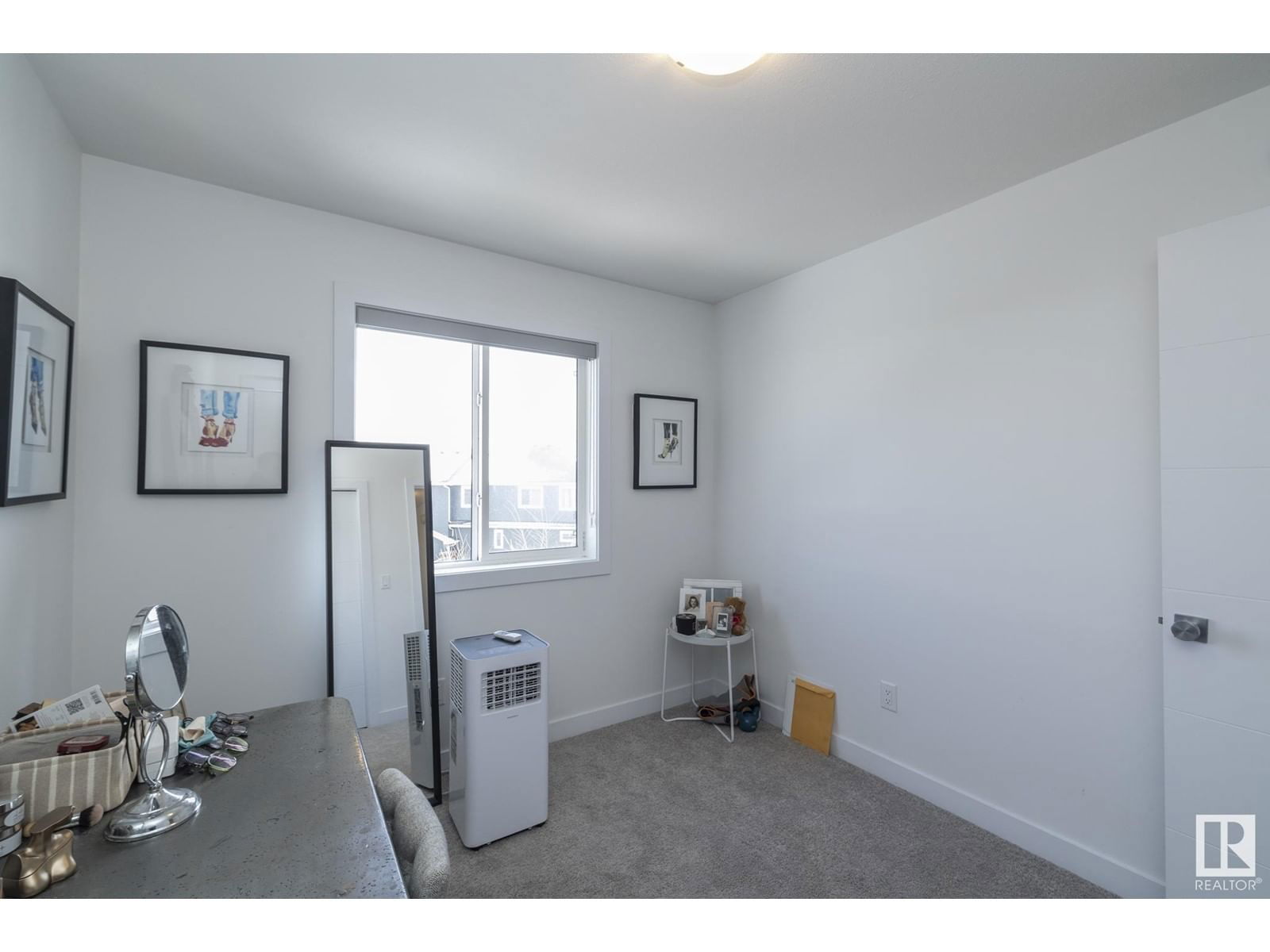 9445 206a St Nw Edmonton, Alberta