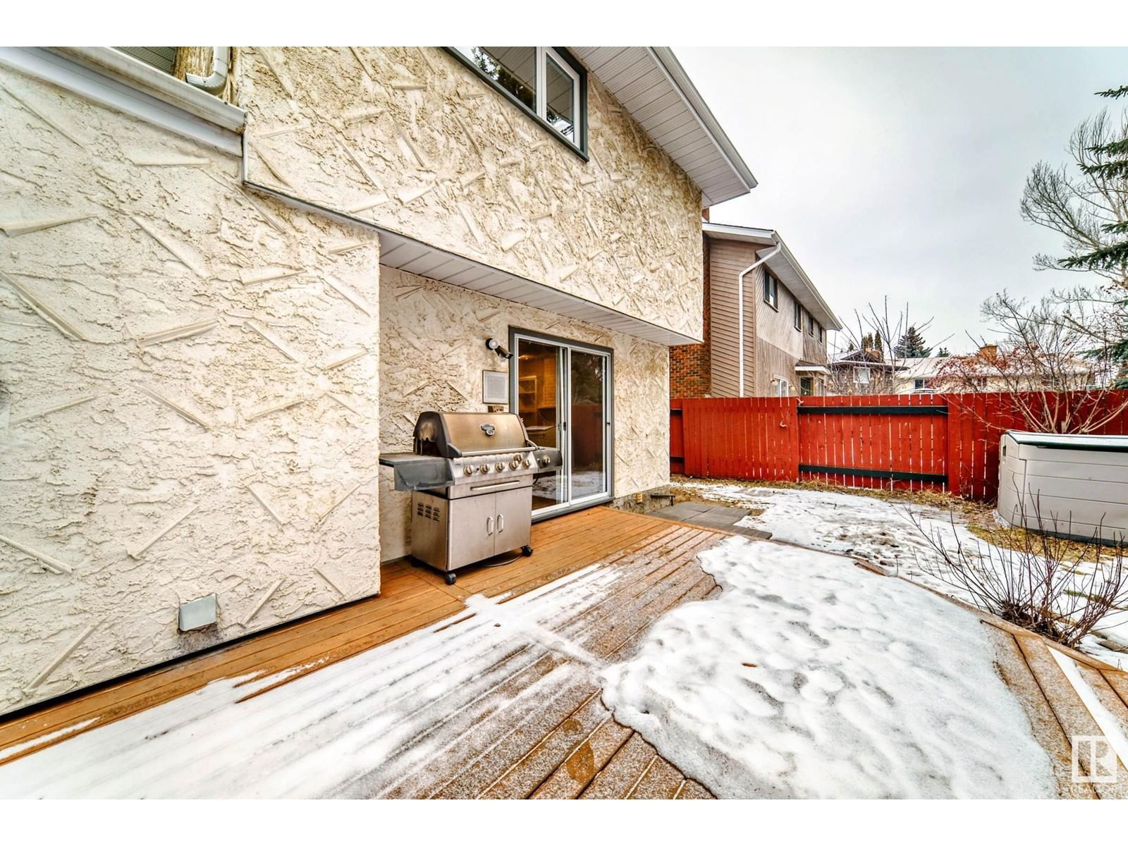 523 Wahstao Rd Nw Edmonton, Alberta