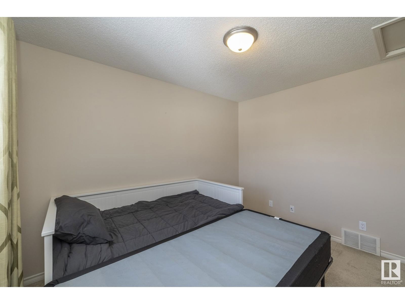 6126 Stinson Wy Nw Edmonton, Alberta