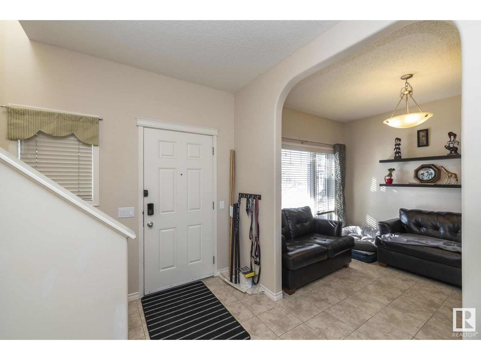 6126 Stinson Wy Nw Edmonton, Alberta