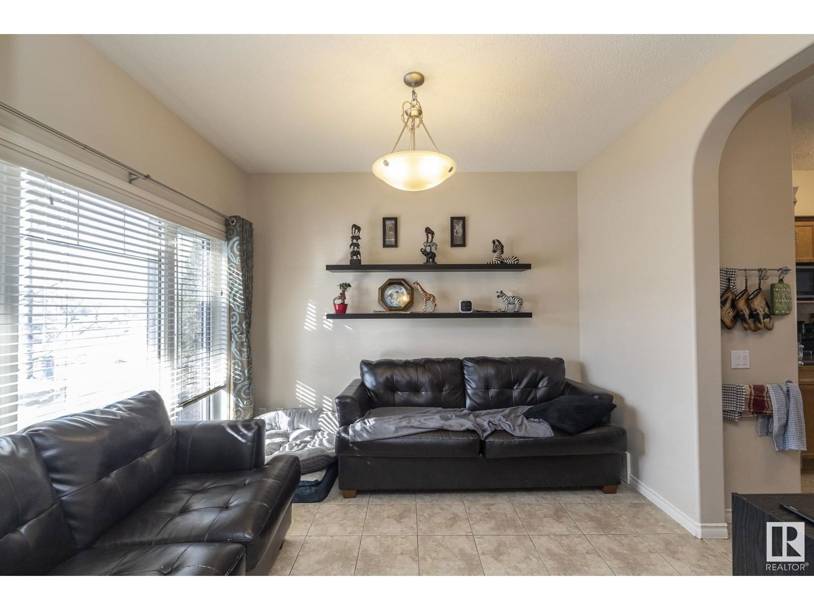 6126 Stinson Wy Nw Edmonton, Alberta