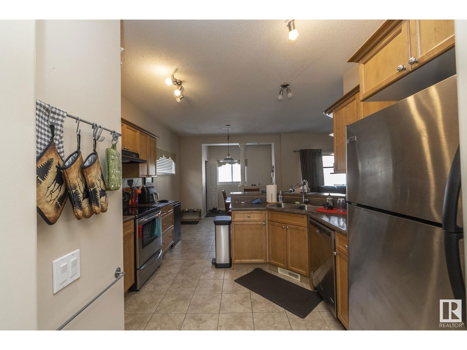 6126 Stinson Wy Nw Edmonton, Alberta