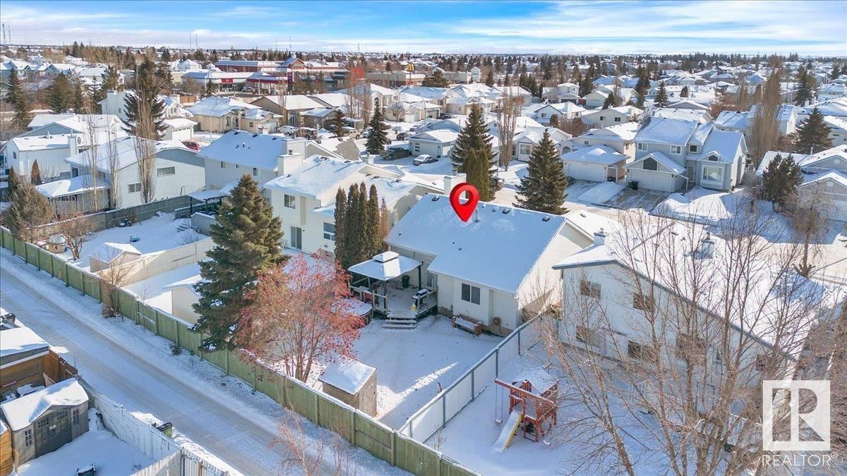 3524 40 Av Nw Edmonton, Alberta