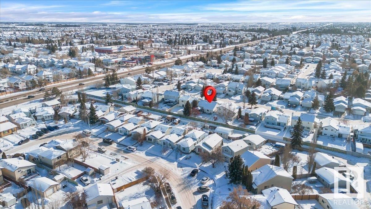 3524 40 Av Nw Edmonton, Alberta