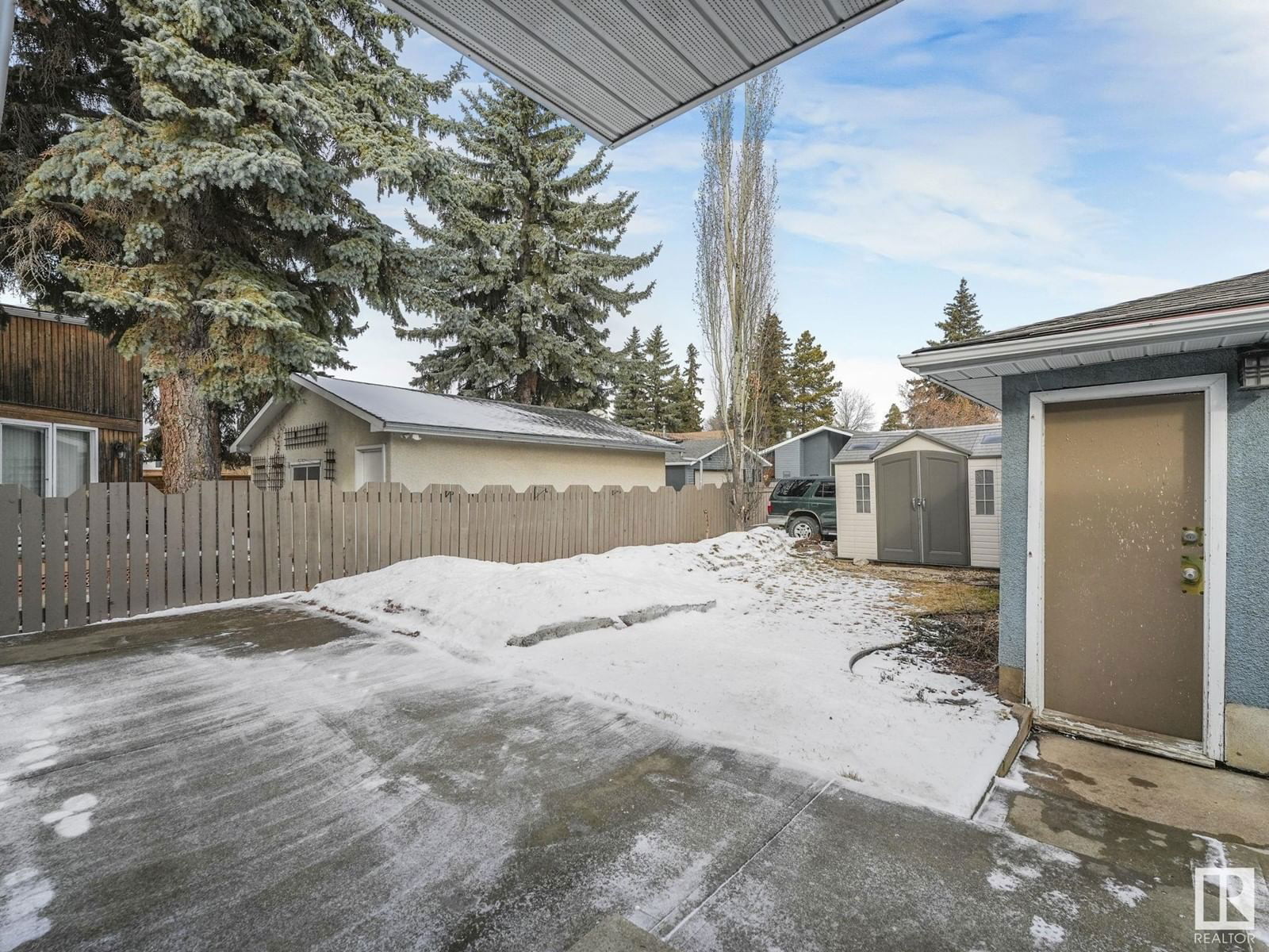 11732 39 Av Nw Edmonton, Alberta