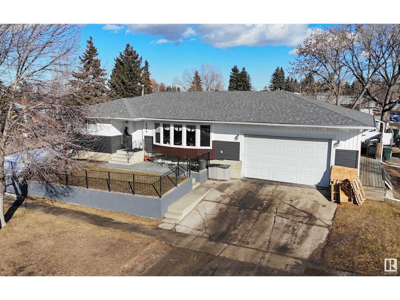 524 King St Spruce Grove, Alberta