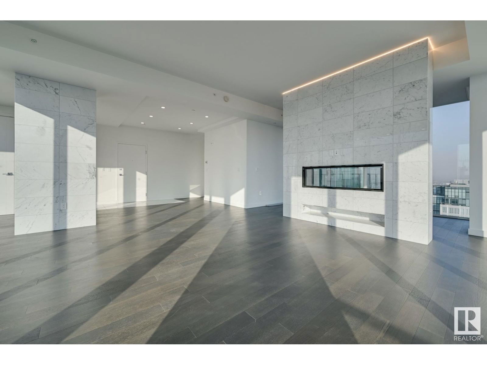 3901 10180 103 ST NW Image 13