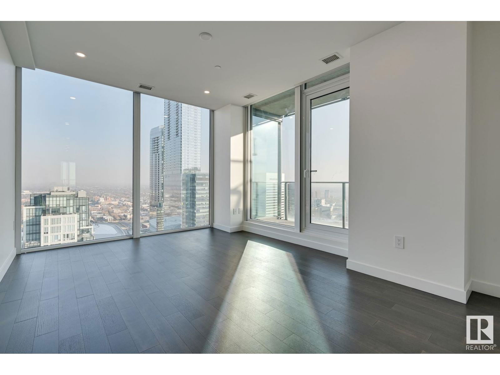 3901 10180 103 ST NW Image 35