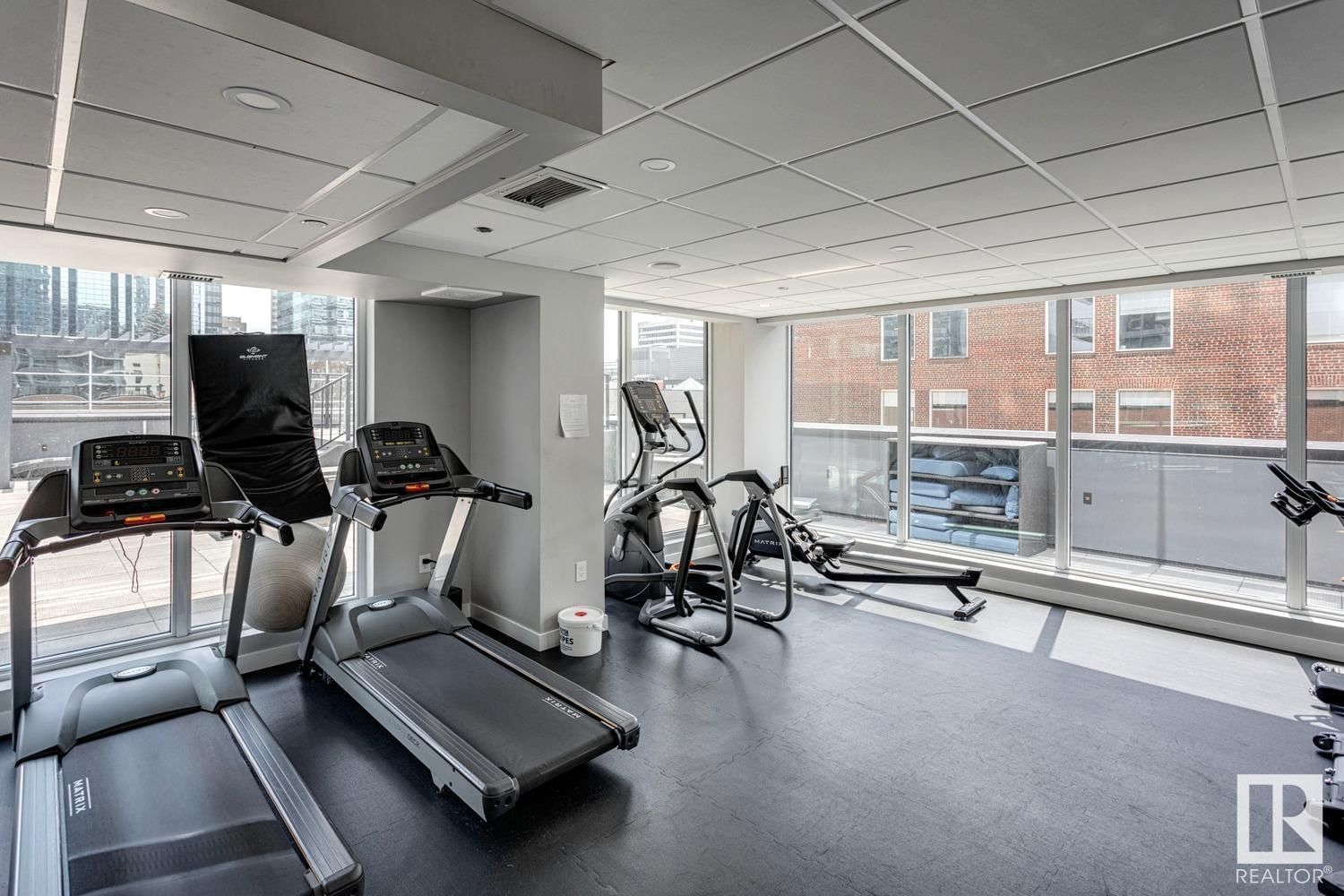 3901 10180 103 ST NW Image 51