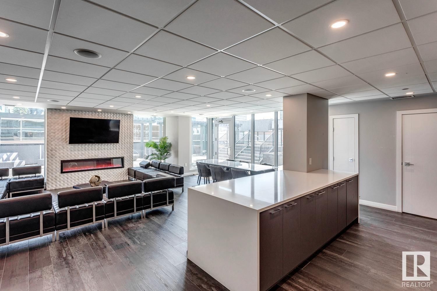 3901 10180 103 ST NW Image 52