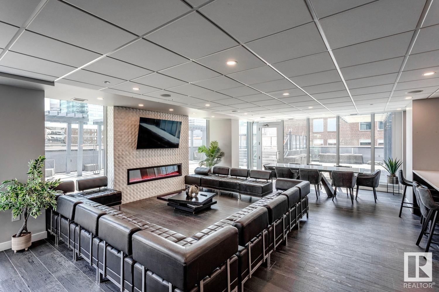 3901 10180 103 ST NW Image 54
