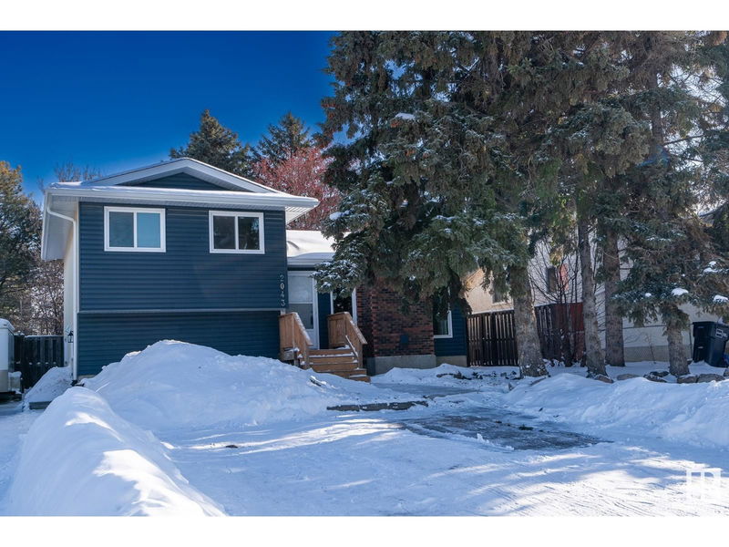 2043 49a St Nw Edmonton, Alberta