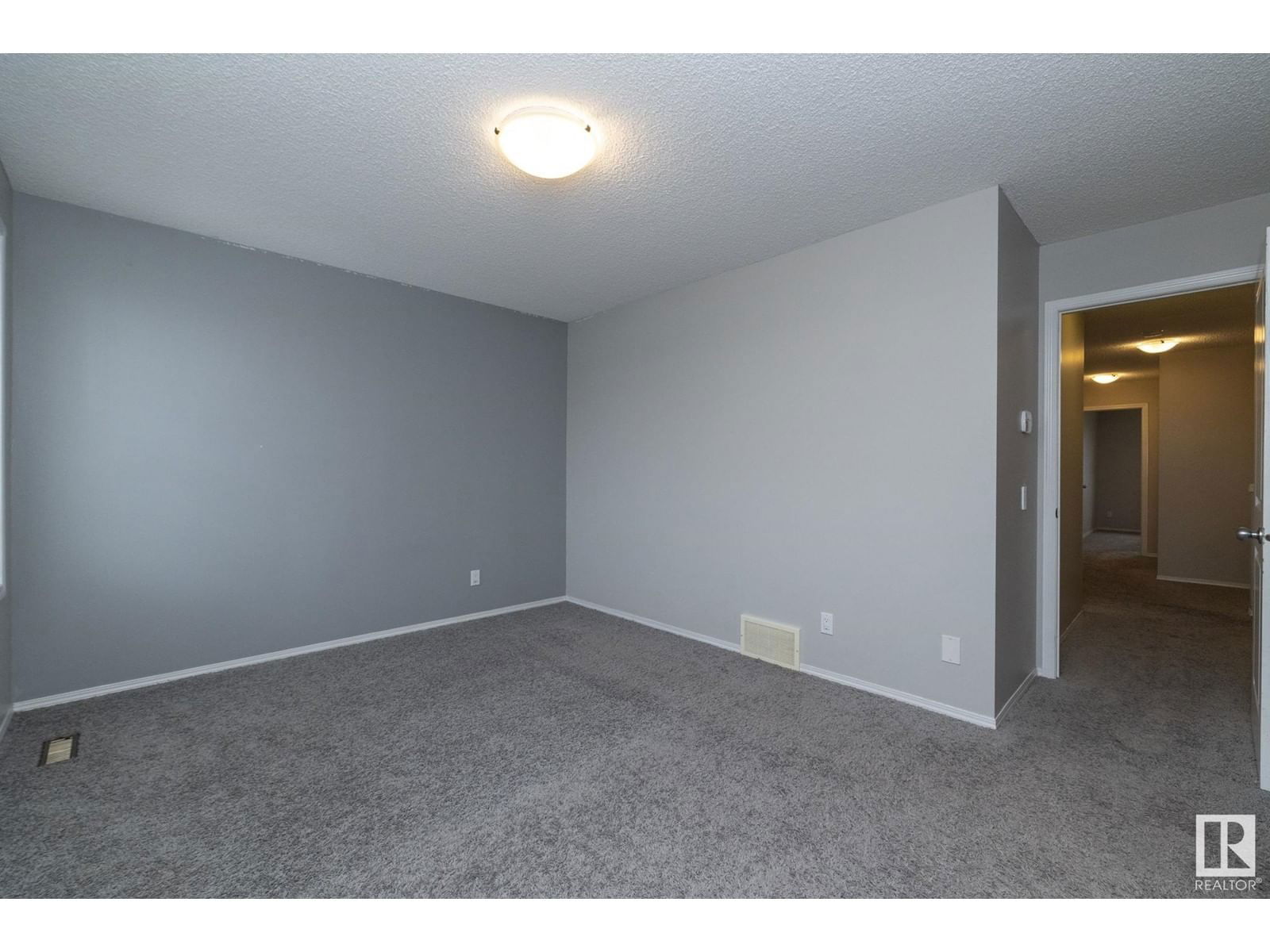 17146 126 St Nw Edmonton, Alberta