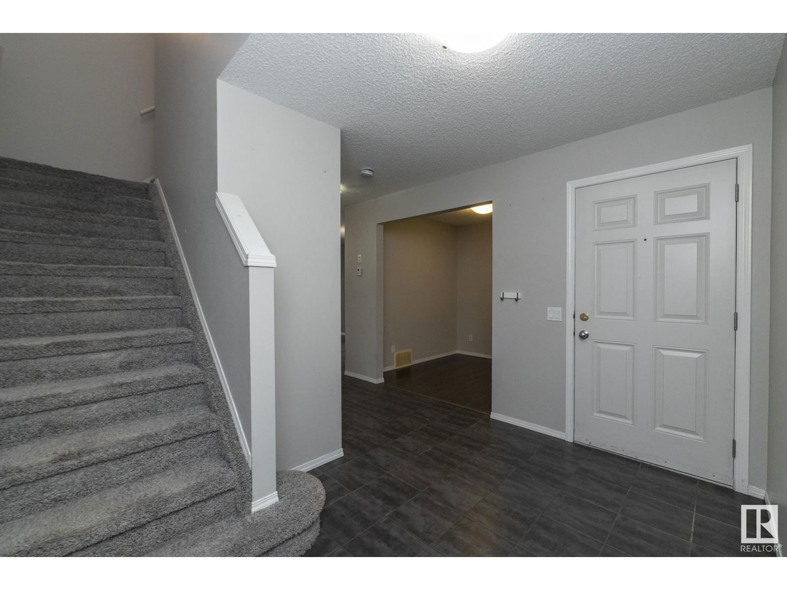 17146 126 St Nw Edmonton, Alberta