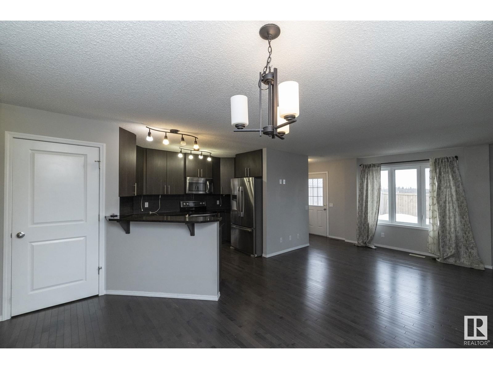 17146 126 St Nw Edmonton, Alberta