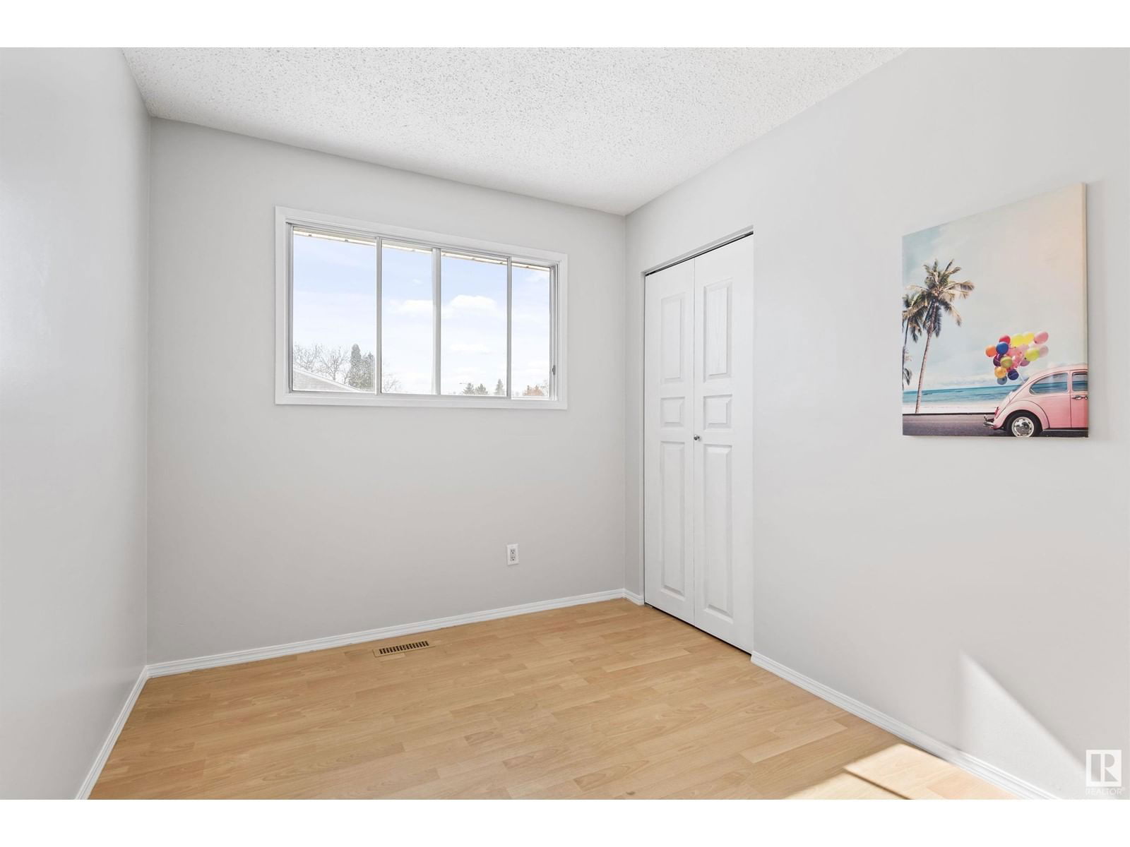 1071 56 St Nw Edmonton, Alberta