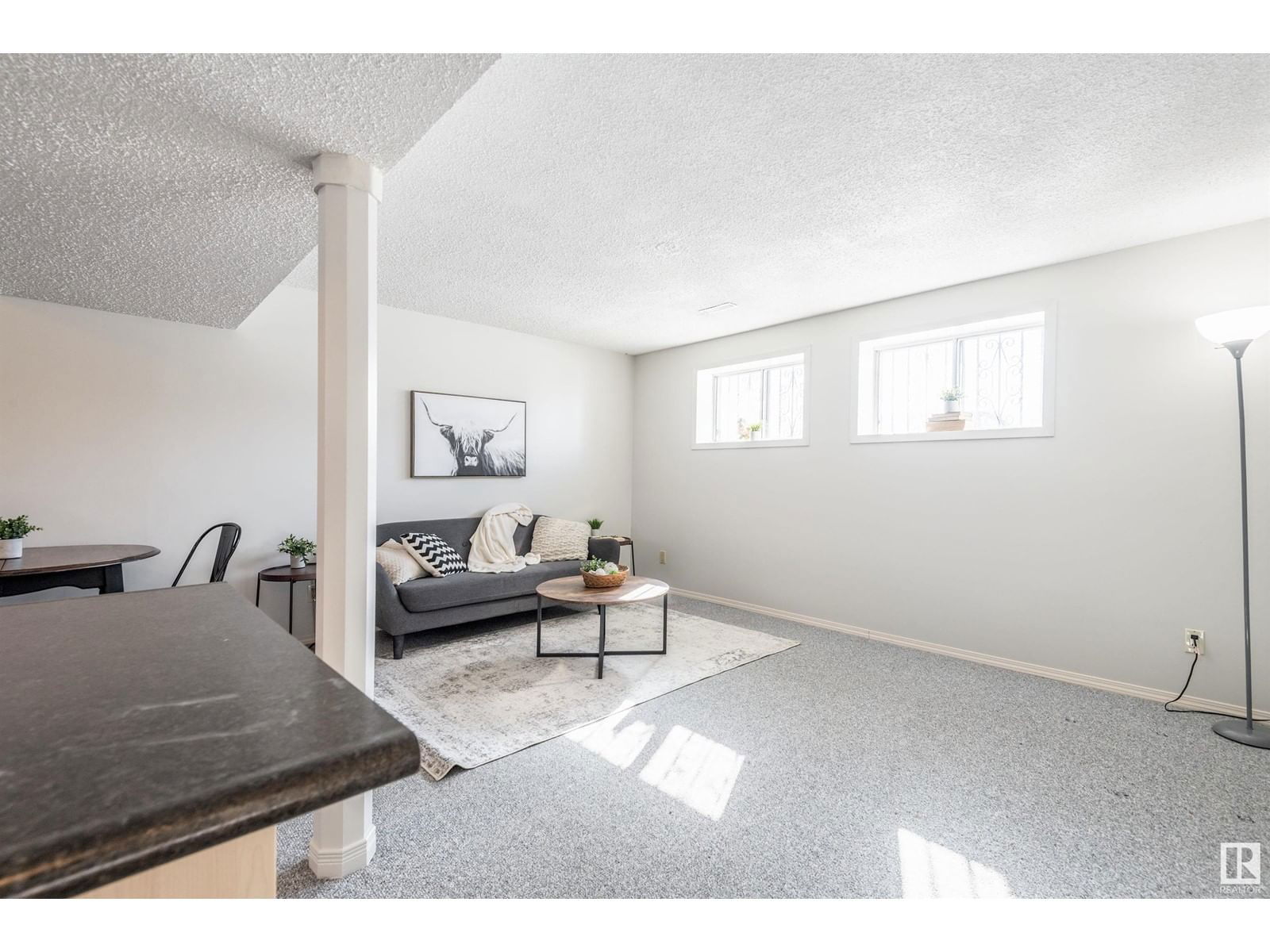 1071 56 St Nw Edmonton, Alberta