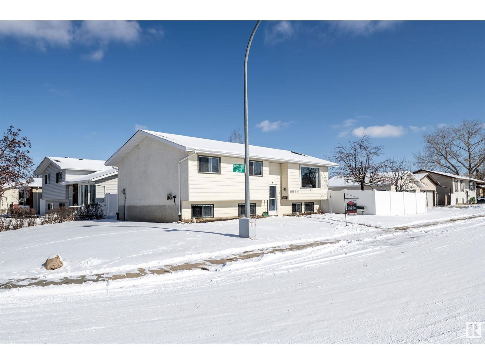 1071 56 St Nw Edmonton, Alberta