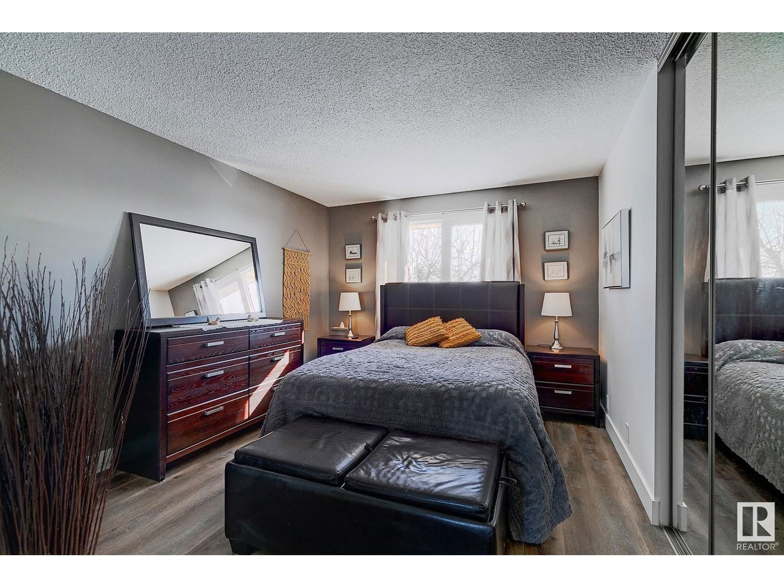 8803 152b Av Nw Edmonton, Alberta