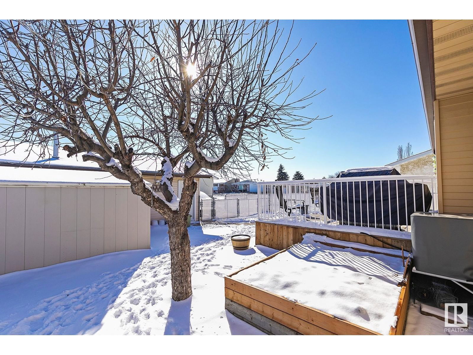 8803 152b Av Nw Edmonton, Alberta