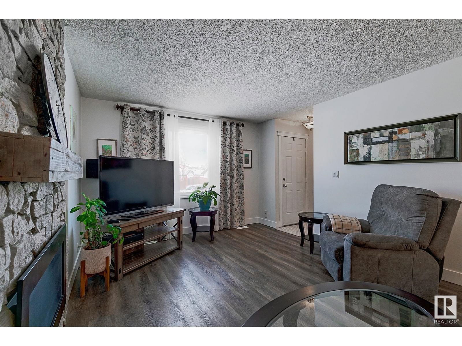 8803 152b Av Nw Edmonton, Alberta