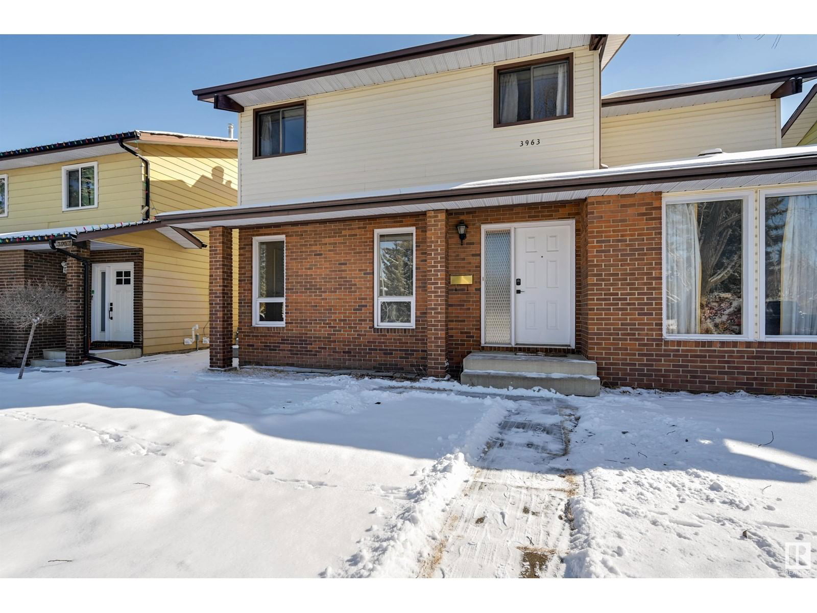 3963 55 St Nw Edmonton, Alberta