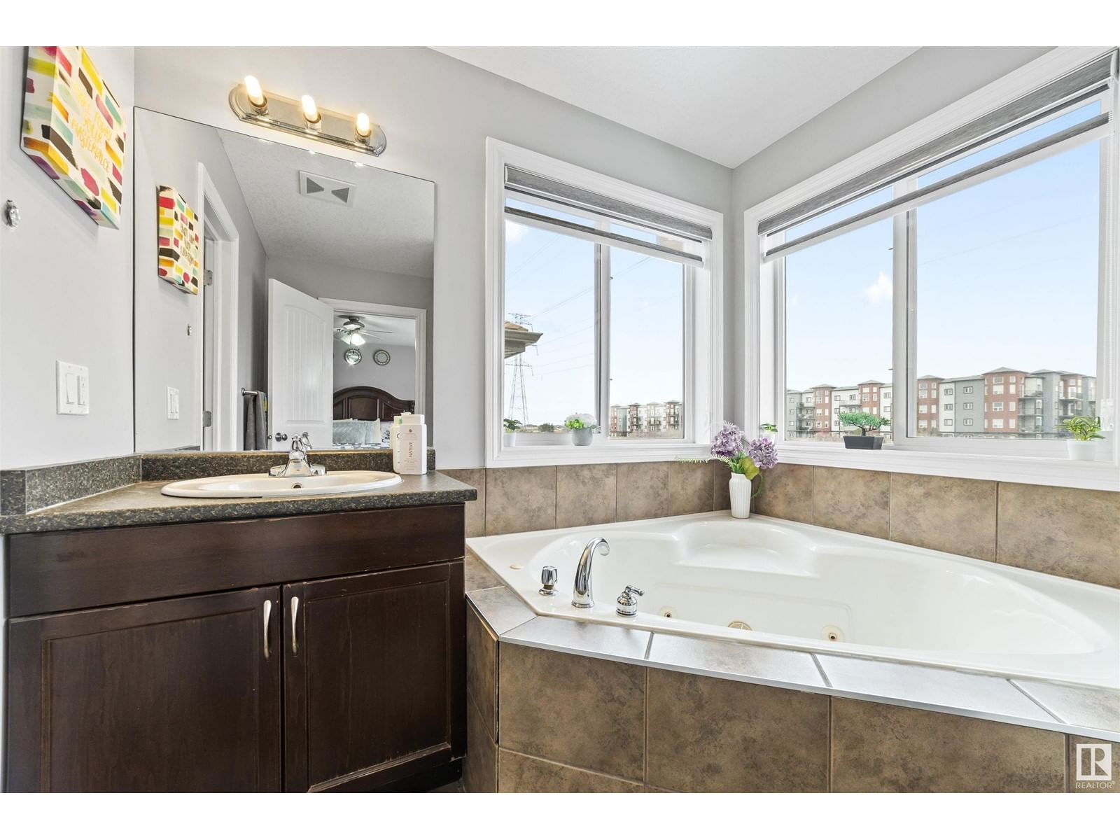 NW - 2511 29 ST Image 25