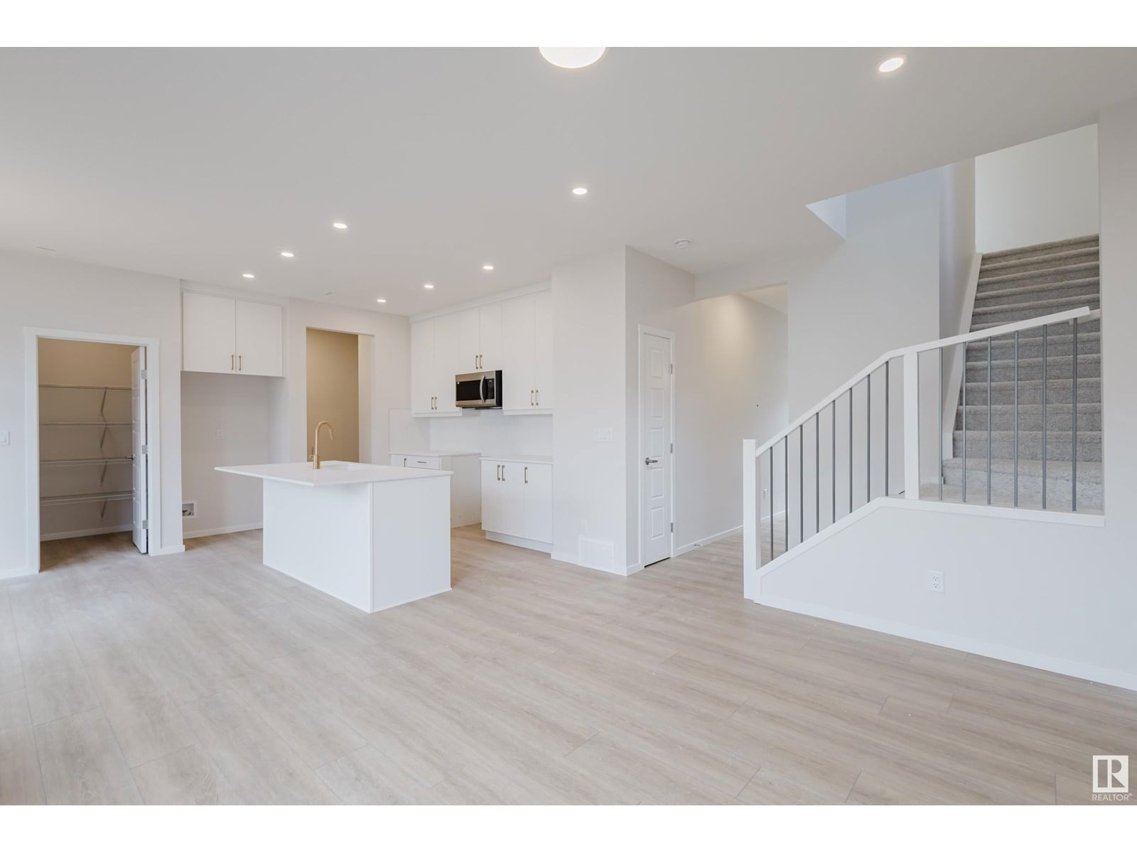 Primary Property View