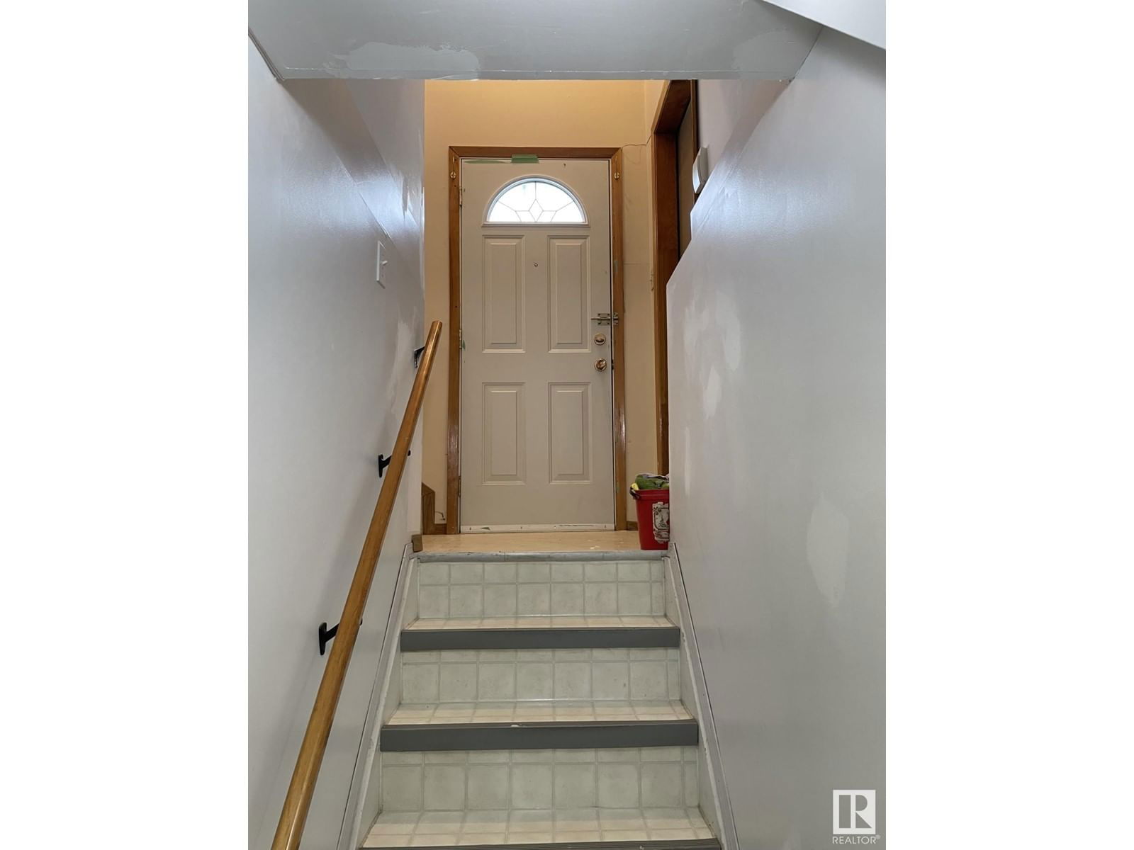 Nw - 11706 83 St Edmonton, Alberta