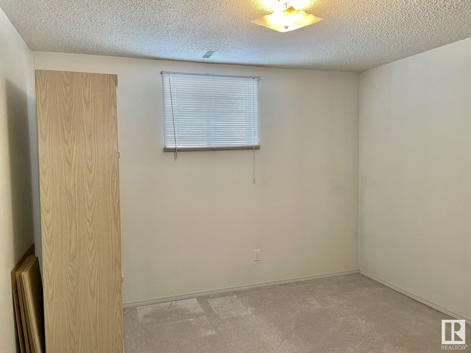 Nw - 11706 83 St Edmonton, Alberta