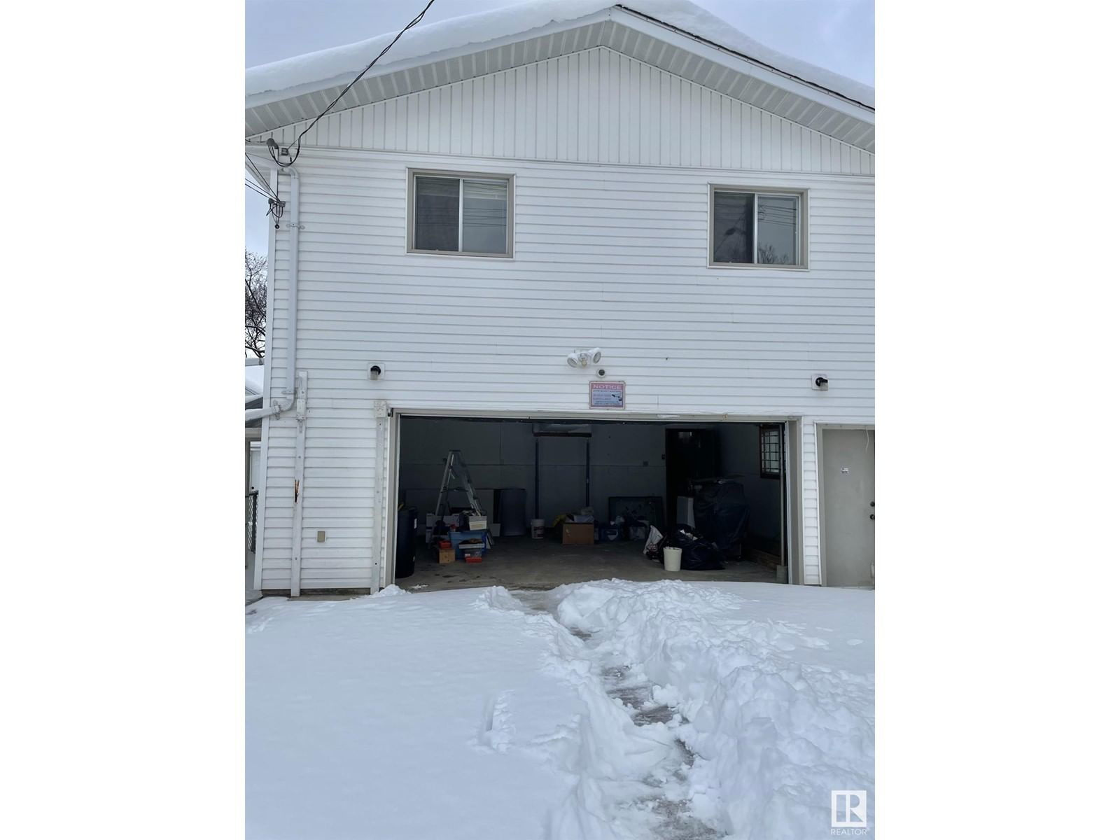 Nw - 11706 83 St Edmonton, Alberta