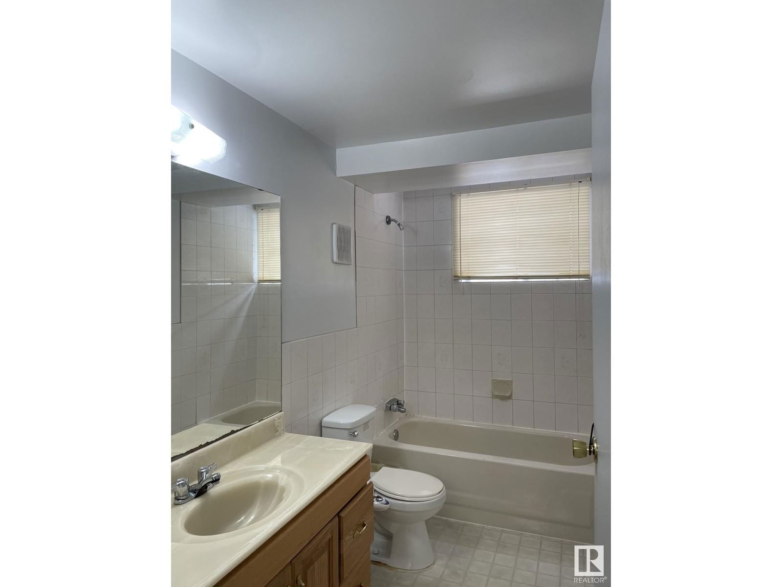 Nw - 11706 83 St Edmonton, Alberta