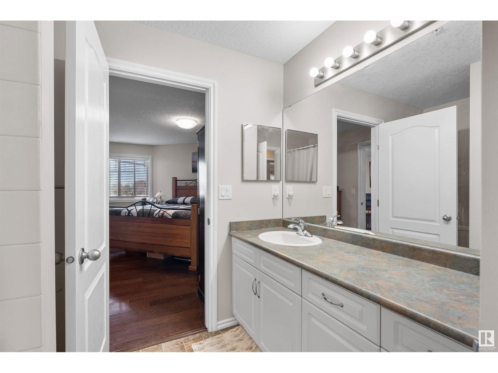 236 WESTERRA MR Image 19