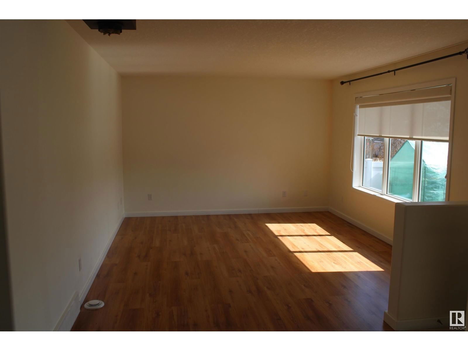 112 4 ST Image 20
